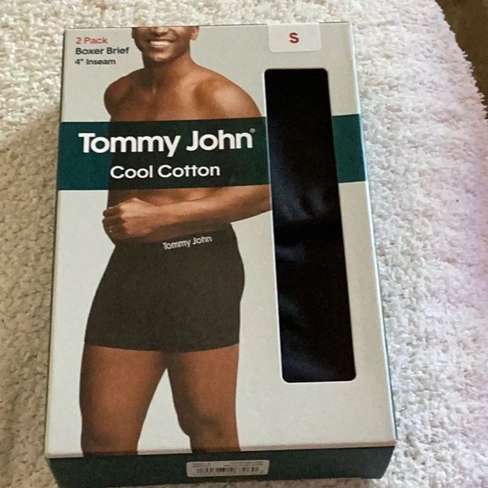 Tommy John Cool Cotton Men's Boxer Briefs  4" inseam, black, Small, NWT